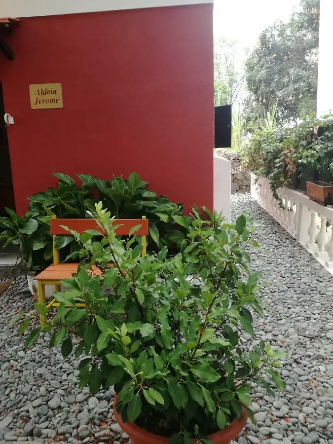 Aldeia Jerome Bed & Breakfast Paul